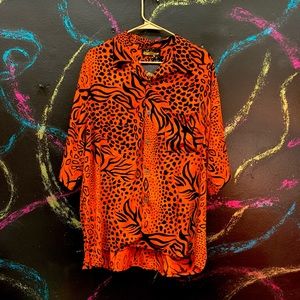 Hello Tiger! Tiger Print Button-down Party shirt, size L
